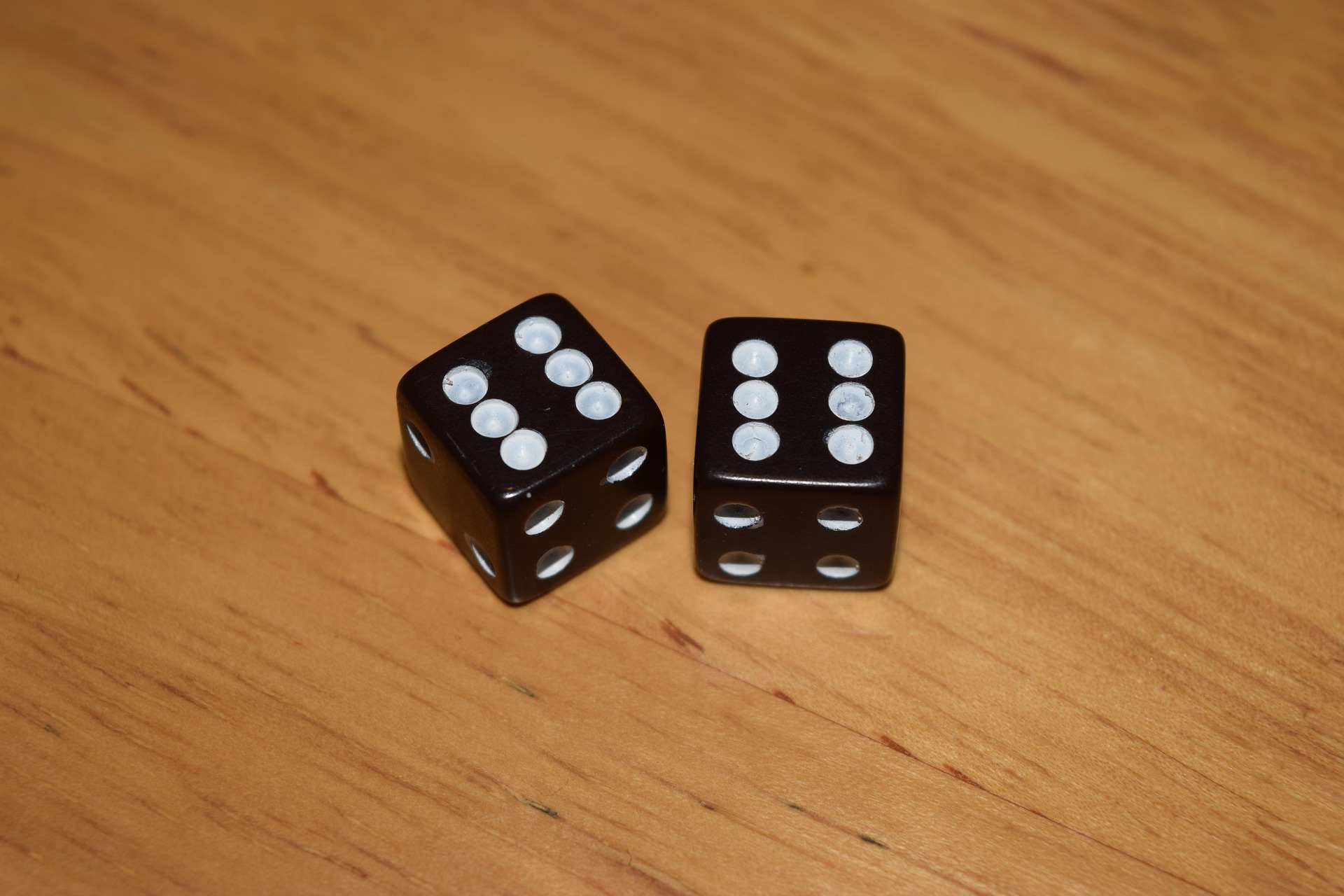 Como Jogar Póquer de 3 Cartas: Regras e Estratégias